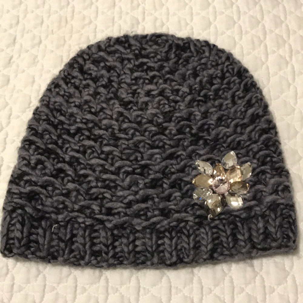 NWOT Knitted toque with embellished gems